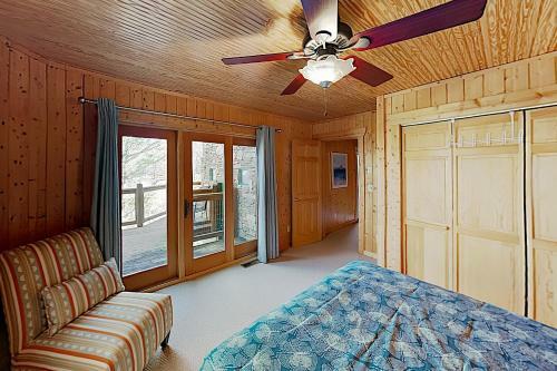 Lake Lure Waterfront At Rumbling Bald With Docks, Views And Use Home