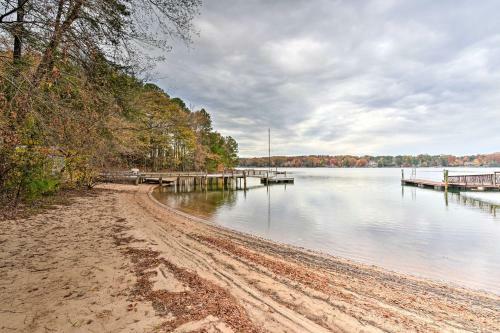 Pet-friendly Lake Norman Cottage Swim, Boat, Fish