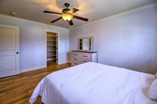 New Bern Luxury Retreat With Private Pool And Gym