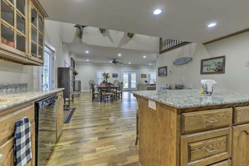 Remodeled Pittsboro Farmhouse On 220 Acres!