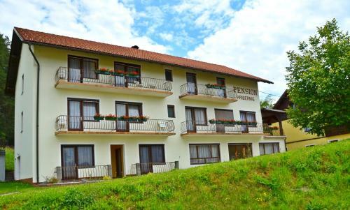 Hostal Pension Hribernig