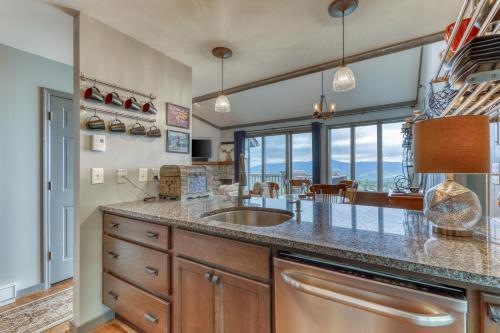 Skyleaf Villa 702