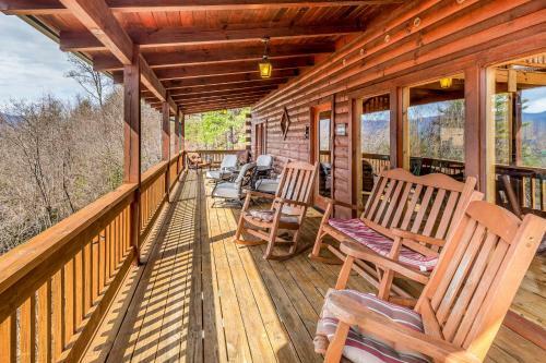 4 Bed 4 Bath Vacation Home In Sylva