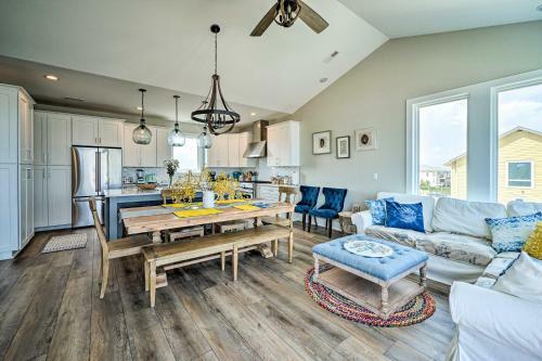 Beachfront Oasis 2 Huge Decks, Bbq And Views!