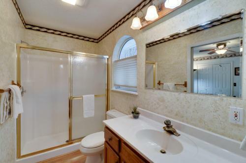 2 Bed 2 Bath Vacation Home In Whittier I