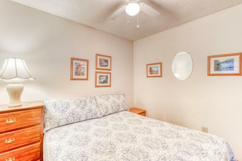2 Bed 1 Bath Vacation Home In Whittier