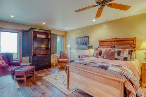 2 Bed 2 Bath Vacation Home In Whittier VI