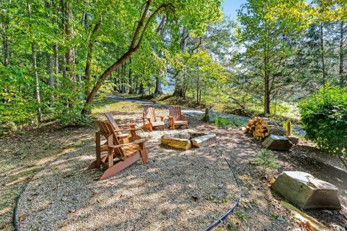 2 Bed 2 Bath Vacation Home In Whittier
