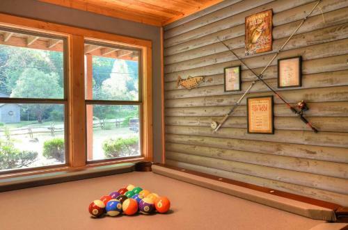 Rippling Waters Lodge Cabin
