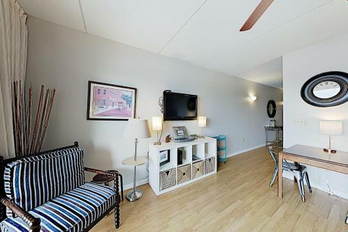 Apartamento Historic District Condo With River Views & Balcony Condo