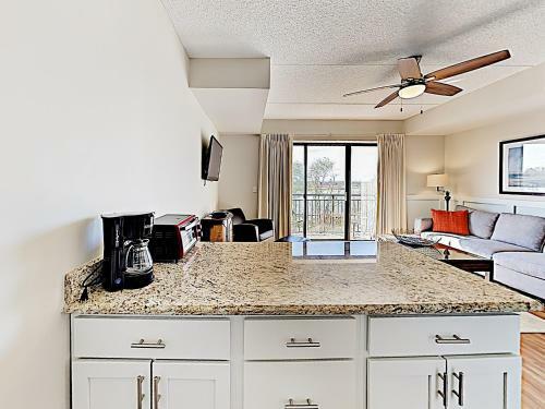 Apartamento Downtown Condo With River View, Near Shops & Beaches Condo