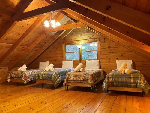 Shady Ridge Lodge Cabin