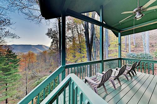 Private Mountain-view Home Near Skiing, Golf, Lake Home