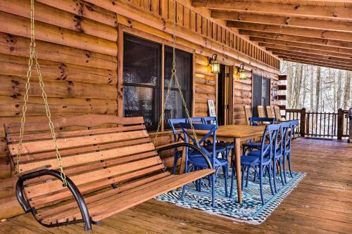 Secluded Mountain-view Cabin With Great Porch!