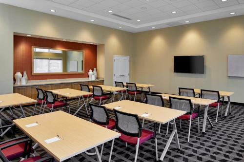 Hotel Towneplace Suites By Marriott Columbus North - Osu