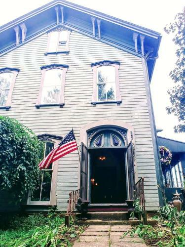 Bed & Breakfast 1873 Victorian Rose