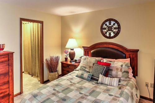 Apartamento Lakeside Port Clinton Condo With Pool Access And View!