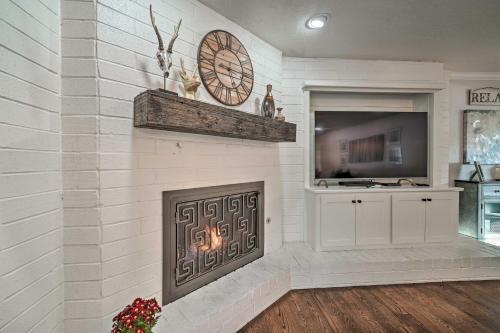 Casual Yet Elegant, Spacious Nw Oklahoma City Home