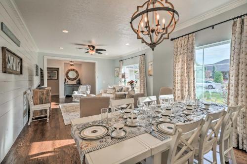 Casual Yet Elegant, Spacious Nw Oklahoma City Home