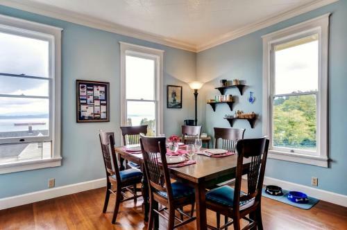 Apartamento Astoria Painted Lady Historic Apt With River View!