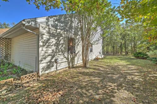 Tahlequah Duplex With Screened-in Porch And Fire Pit!