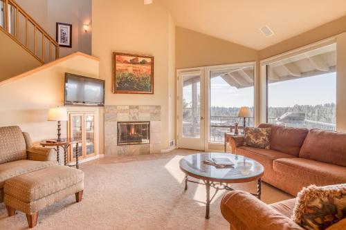 River Ridge One-bedroom Condos