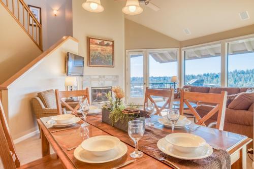 River Ridge Three-bedroom Condos