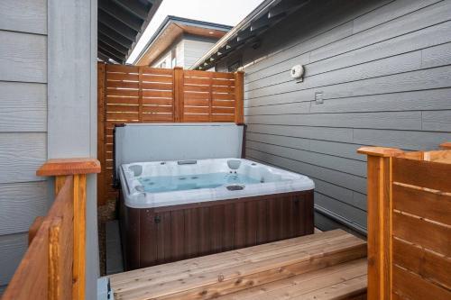 Bend Mountain Modern
