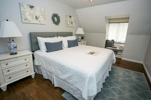 Bed & Breakfast Hummingbird Estate Wine And Suites