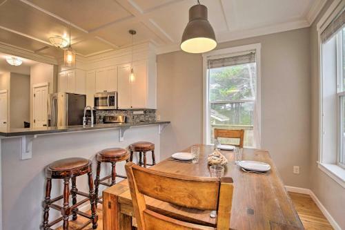 Dog-friendly Home With Hot Tub And Deck Walk To Beach