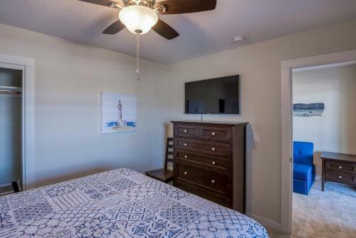 Oceanview Townhome - Pet Friendly - Sleeps 6 - King