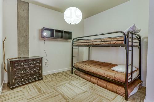 Oak Street Loft
