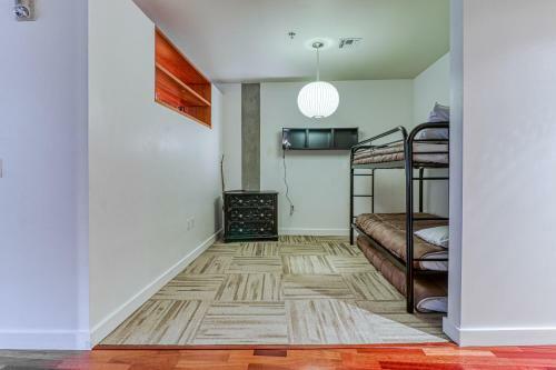 Oak Street Loft