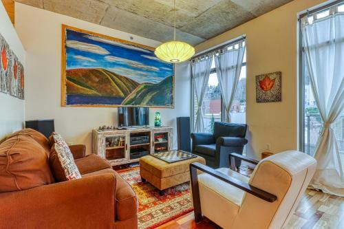 Oak Street Loft