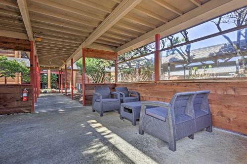 Apartamento Charming Lincoln City Condo With Pool - Ocean View!