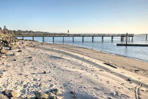 North Bend And Coos Bay Escape By Coast And Dunes