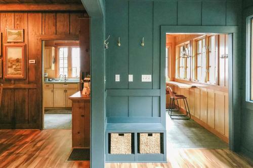 Hygge Cabin On The River