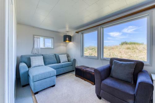 Rockaway Beachside Bungalow