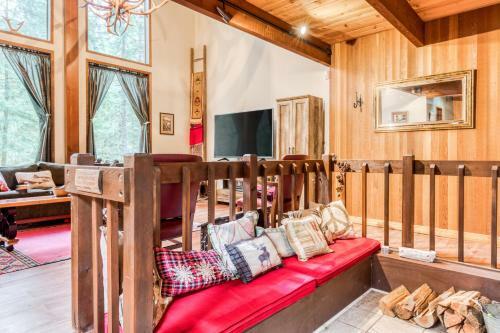 Zigzag Lodge