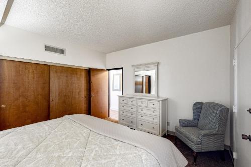 2 Bed 2 Bath Apartment In Sand And Sea Condos