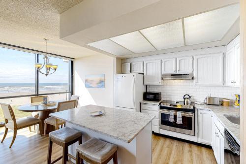 2 Bed 2 Bath Apartment In Sand And Sea Condos