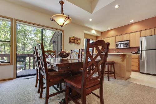 Zridge Condo 42