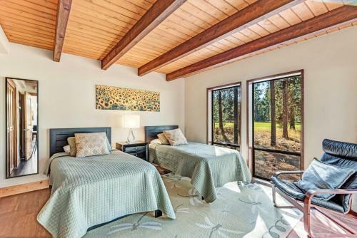 Aspen Lodge - Large Deck, Hot Tub & Fairway View Home