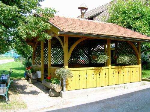 Hotel-gasthof Stoff