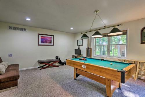 Poconos A-frame Home With Pool Table And Lake Access!