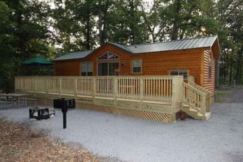 Round Top Two-bedroom Cottage 9