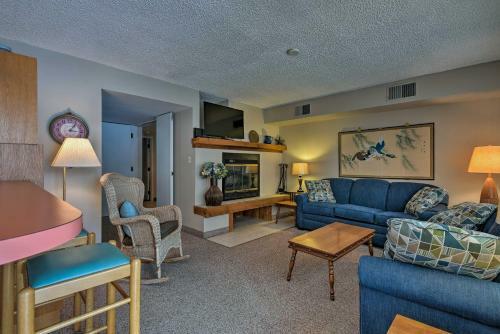 Apartamento Lakefront Lake Harmony Condo With View Near Skiing!