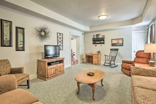 Charming Amish Country Home With Private Pool And Bbq!