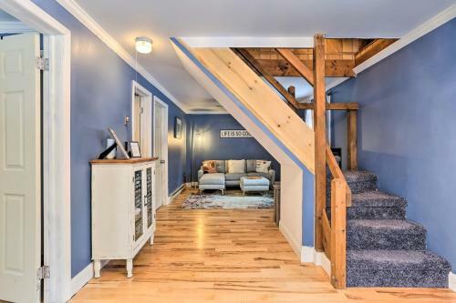 Charming Lake Ariel Cabin With Resort Amenities