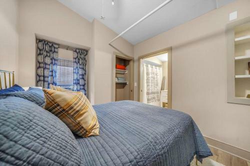 Luxury Apartment In Historic Carriage House